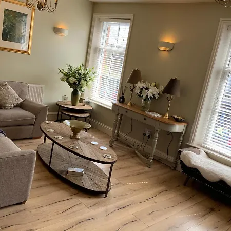 No. 16 Lytham Apartment *