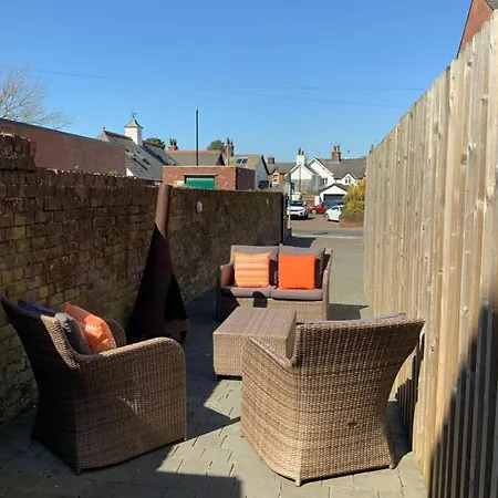 No. 16 Lytham Apartment