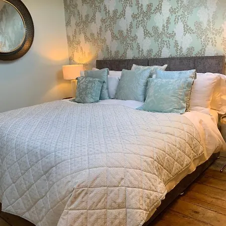 No. 16 Lytham Apartment *