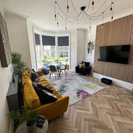 No 3 ,luxury 2 Bed 1st Floor With Free Parking,lytham St Annes Apartment