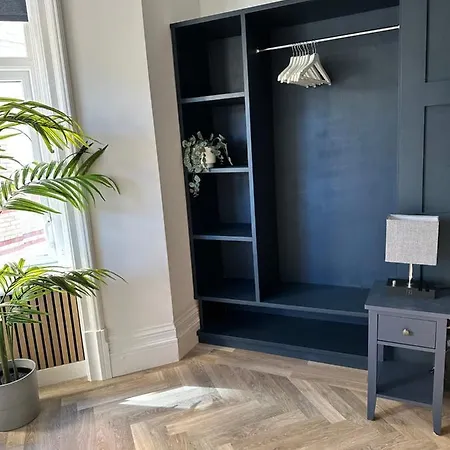 No 3 ,luxury 2 Bed 1st Floor With Free Parking,lytham St Annes Apartment