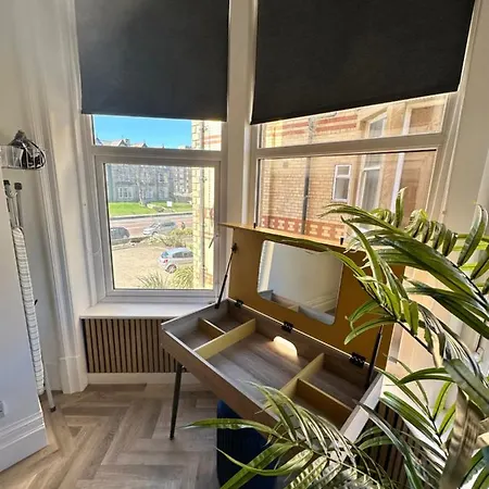 No 3 ,luxury 2 Bed 1st Floor With Free Parking,lytham St Annes Lytham St Annes