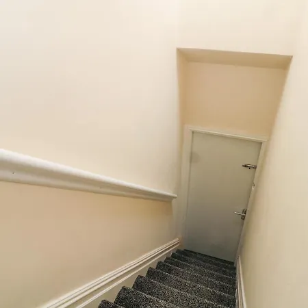 3 Apartment *