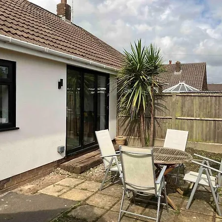 Newly Renovated, Modern - Quiet Location Holiday home *