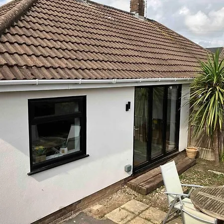 Newly Renovated, Modern - Quiet Location Holiday home *