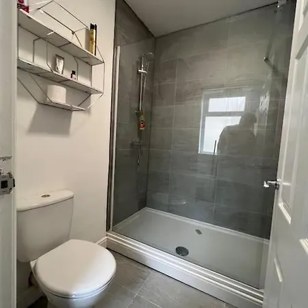 New Flat In - Sleeps 4 * Lytham St Annes