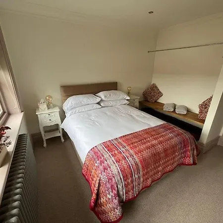 Cosy Hideaway In Leafy Lytham Holiday home
