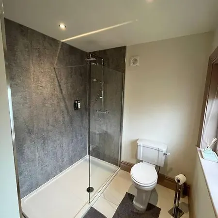 Cosy Hideaway In Leafy Lytham Holiday home Lytham St Annes