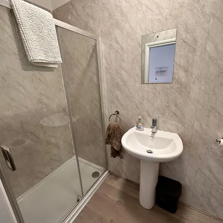 Apartment 1 Bed In Ground Floor *