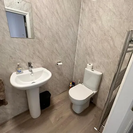 Apartment 1 Bed In Ground Floor *
