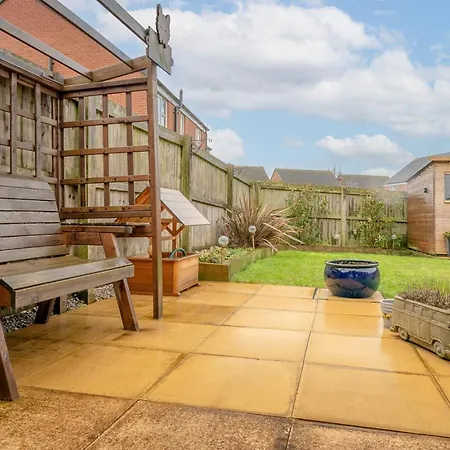 Lytham Christal Retreat - Luxury Detached, Garden, Drive Holiday home