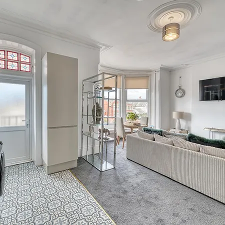 Apartment Fairhaven View By Guestz